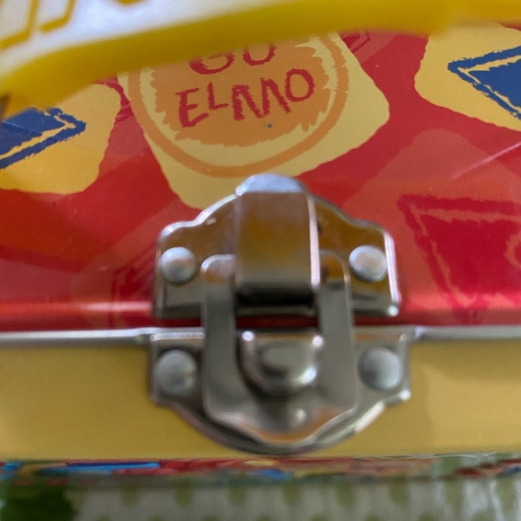 Sesame Street Elmo Tin Lunch Box - Picture 2 of 6